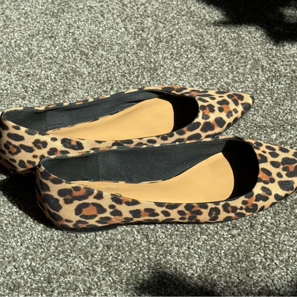 Leopard Print Women's Pointed Toe Flats